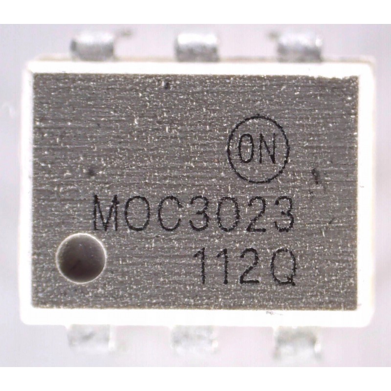 MOC3023 optotriac optocoupler DIP6 white